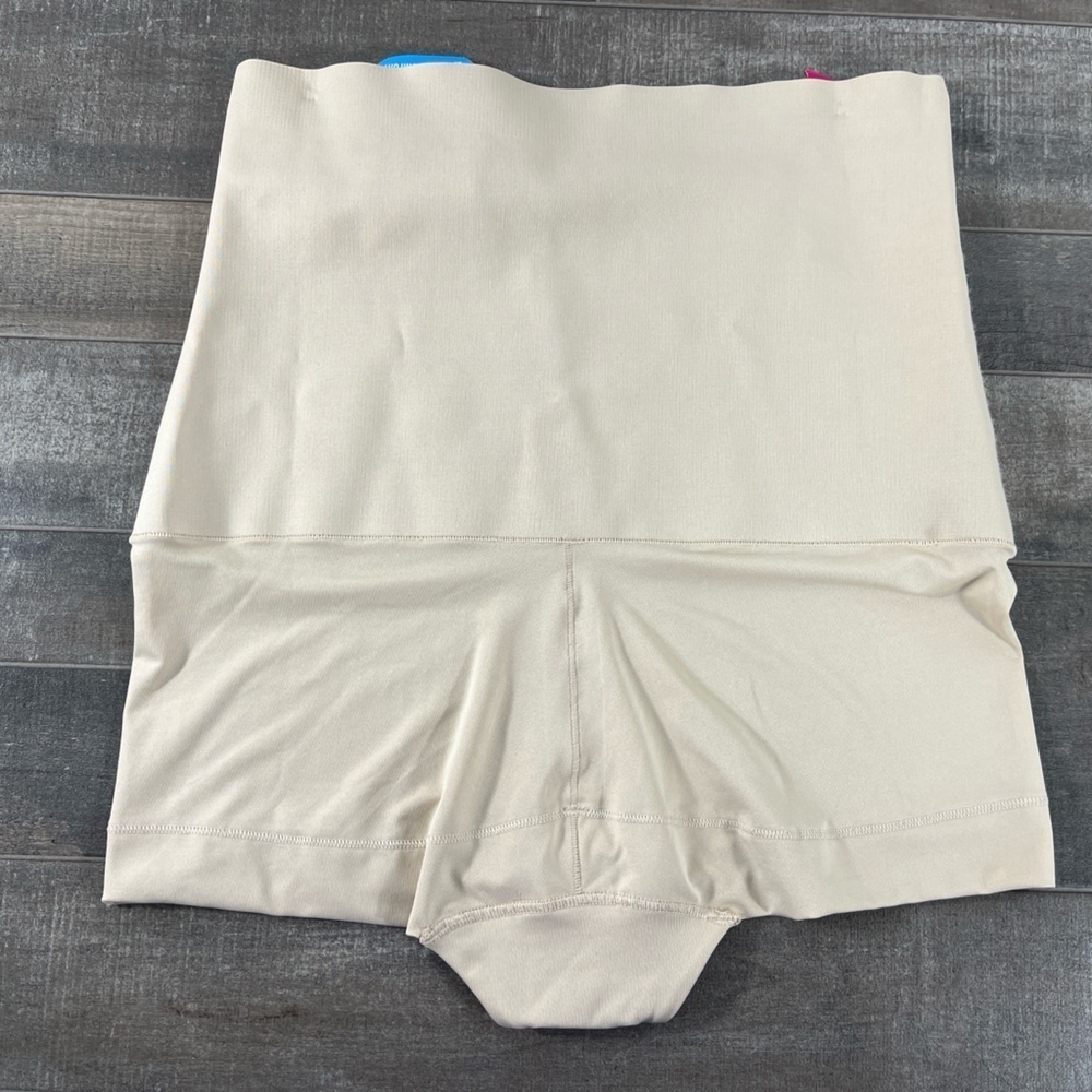 NEW Maidenform High Waist Boy Short Shapewear - Picture 2 of 8